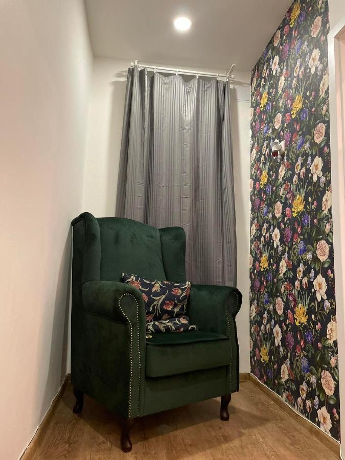 Apartamento And Cozy Right At Tv Tower Praga